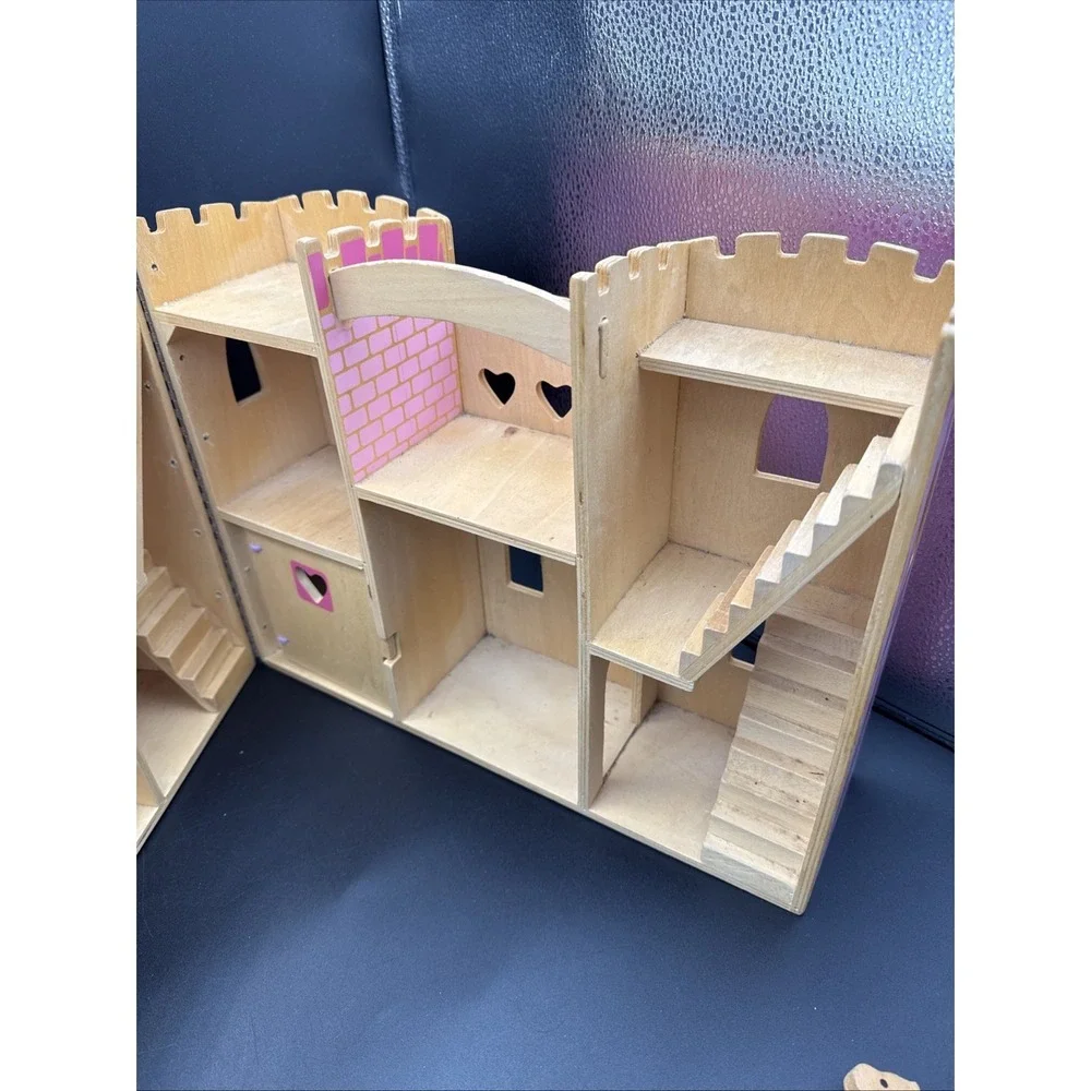Melissa & Doug Fold & Go Wooden Princess Castle Draw Bridge Figures